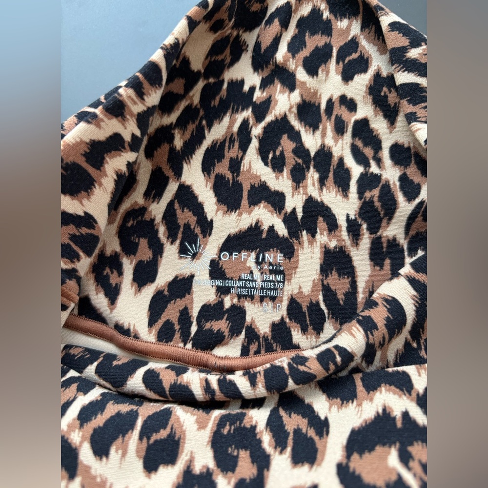 Aerie Offline Leopard Print 7/8 Crossover Leggings- Small - Picture 5 of 7